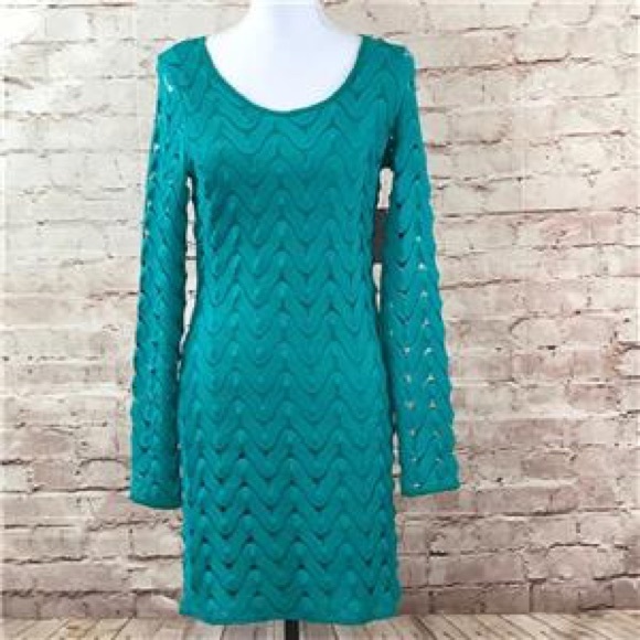 Emerald Green Crochet Lined Mini Bodycon Dress - Picture 3 of 7
